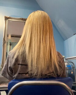 ブリーチ毛の縮毛矯正|ペルソナ美容室