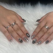 ハンド ミドルコース (90分 アート、ストーン、シールつけ放題) ブラック＆シルバー|Nail Salon Linda