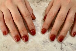 ハンド ワンカラー 「大人レッド」|Nail Salon Linda