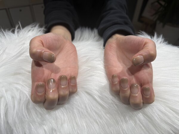 ハンド グラデーション 「ブラウンのグラデーション！ 大人っぽく、日常使いにぴったり！」|Nail Salon Linda