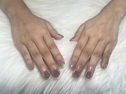 ハンド 定額デザイン 「定額カラーチェンジ ブルーグレー×シルバーが冬ネイルっぽく素敵」|Nail Salon Linda