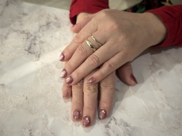 ハンド ミドルコース (90分 アート、ストーン、シールつけ放題) お持ち込みデザイン ピンクのツイードで可愛いらしく」|Nail Salon Linda