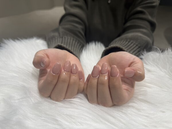 ハンド ワンカラー 「スキンカラーのワンカラーが、オフィスネイルに大活躍！」|Nail Salon Linda