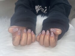 ハンド ミドルコース (90分 アート、ストーン、シールつけ放題) ＋ 長さ出し10本|Nail Salon Linda