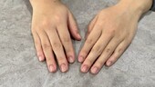 ハンドケア 「お手入れをしたクリアネイルも◎」|Nail Salon Linda