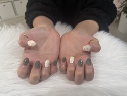 ハンド 定額デザイン 「ミントとハートのホロ組み合わせ！！」|Nail Salon Linda