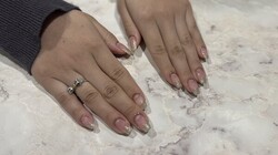 ハンド グラデーション 「シンプルキラキラが可愛い！」|Nail Salon Linda