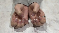 ハンド フレンチワンカラー 「スキンカラーに、ホワイトではなくアイボリーでフレンチが柔らかく可愛い印象に！」|Nail Salon Linda