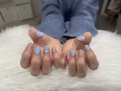 ハンド 定額デザイン 「ブルーとシルバー、雪の結晶デザイン！」|Nail Salon Linda