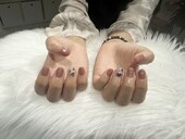 ハンド 定額デザイン 「ハートのホロを色違いにバレンタインデザイン！」|Nail Salon Linda