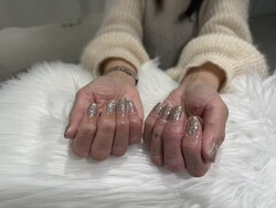 「ハンド　ラメ・ワンカラー」ラメザクザクワンカラー！ 一色で華やかなお手元に！|Nail Salon Linda