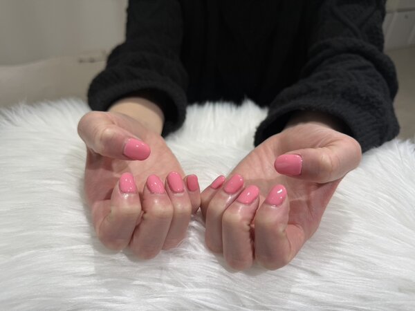 「ハンド　ワンカラー」 コーラルピンクで血色感を！！|Nail Salon Linda
