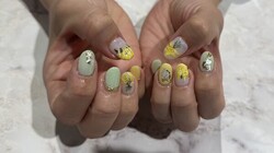 ハンド ミドルコース (90分 アート、ストーン、シールつけ放題)「ミドルお持ち込みデザイン 春に人気のミモザ」|Nail Salon Linda