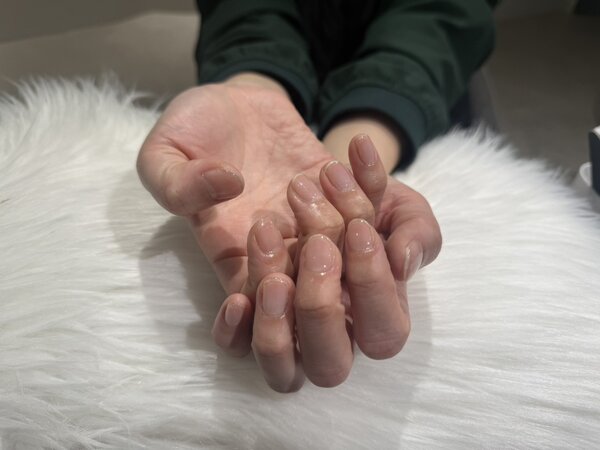 「ハンド クリア・ラメ」クリア仕上げで清潔感アップ！！|Nail Salon Linda