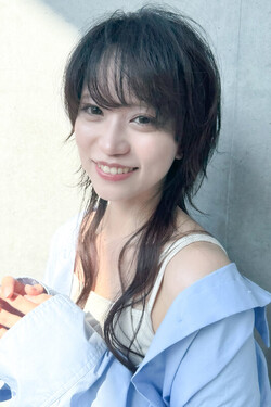 ナチュラルなウルフカット