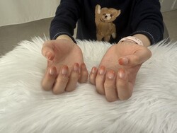 「ハンド グラデーション」肌馴染みの良いグラデーションカラー！|Nail Salon Linda