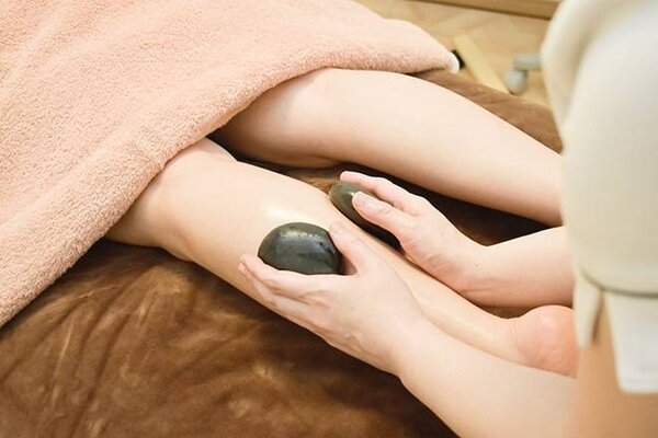 ホットストーン|エステティック&amp;リラクゼーションサロン white jasmine