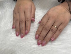 「ハンド グラデーション」 くすみピンクのカラグラで上品な仕上がりになりました♪|Nail Salon Linda