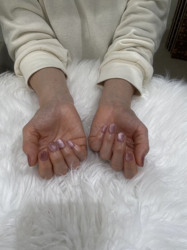 「ハンド マグネットワンカラー」うるつやマグネットで上品な感じをイメージしました！|Nail Salon Linda