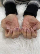 「ハンド 定額デザイン」お花のアートで可愛らしい印象になるようにしました！|Nail Salon Linda