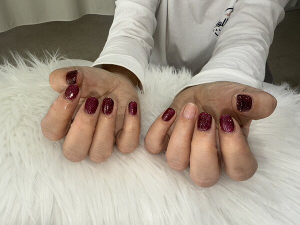 「ハンド マグネットワンカラー」深みのあるピンクレッド！　|Nail Salon Linda