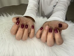 「ハンド マグネットワンカラー」深みのあるピンクレッド！　|Nail Salon Linda