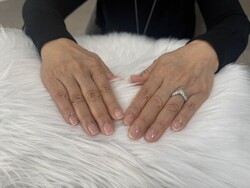 「ハンドケア＋クリアネイル」クリア仕上げで爪先から綺麗に！　|Nail Salon Linda