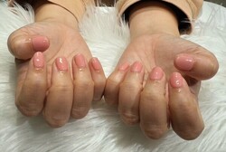 「ハンド ワンカラー」コーラルピンクで春先取り！|Nail Salon Linda