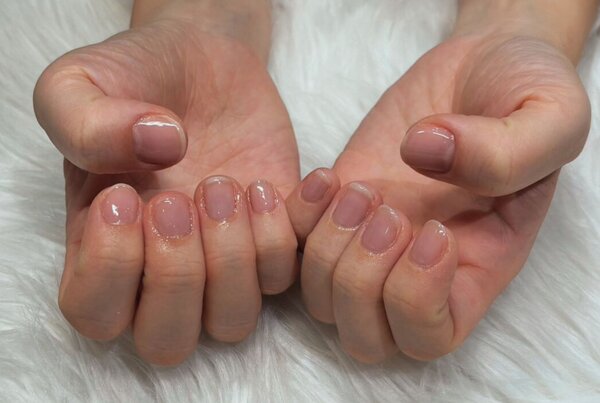 「ハンド ワンカラー」自爪風のワンカラーで、爪の保護にもオススメです！|Nail Salon Linda