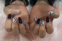 「ハンド 定額デザイン」カラーチェンジでパキッとした印象に！ お好みの色で雰囲気変わります！