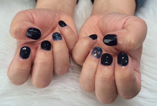 「ハンド 定額デザイン」 ネイルカラーでギャラクシーイメージに！|Nail Salon Linda