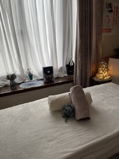 施術ベッド①|クレイ美容・整体 米子 clay urizun