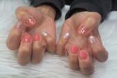 「ハンド 定額デザイン」 シアー感のあるコーラルピンク春デザイン！|Nail Salon Linda