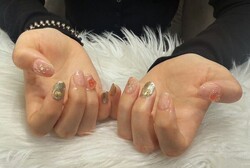 「ハンド ミドルコース」(90分 アート、ストーン、シールつけ放題） 卒業式ネイル袴のカラーに合わせたデザインになってま|Nail Salon Linda