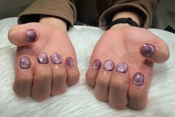 「ハンド マグネットワンカラー」 マグネットパープルワンカラーで上品なお仕上がりに！|Nail Salon Linda