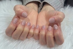 「ハンド 定額デザイン」ホワイトパープルのニュアンスデザイン！|Nail Salon Linda