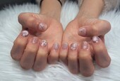 「ハンド ミドルコース」 (90分 アート、ストーン、シールつけ放題） 桜デザインで春っぽく！|Nail Salon Linda