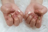 「ハンド 定額デザイン」 春っぽいカラーに変更して、可愛らしい印象に仕上がります！|Nail Salon Linda
