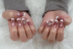 「ハンド ミドルコース」(90分 アート、ストーン、シールつけ放題）＋長さだし マグネット&amp;フレンチネイル！ マグネット