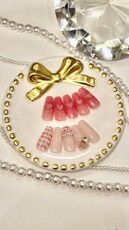 ガーリーネイル|NAIL SALON Marie 銀座並木通り店