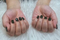 「ハンド ワンカラー」はっきりしたグリーンでワンカラー！ パキッとしたカラーはワンカラーでもインパクトがあり可愛く仕上が