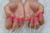 「ハンド グラデーション」ネオンピンクで深めグラデーション！ 暖かい季節がイメージできるピンクで可愛らしくなります！|Nail Salon Linda