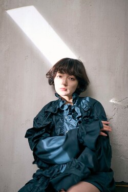 カーリーボブ|ade omotesando