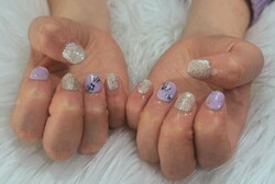 「ハンド 定額デザイン」 春らしく明るめのパステルにお花がポイント！|Nail Salon Linda