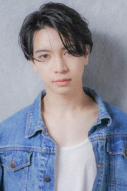 メンズセンターパートマッシュ