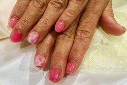 「ハンド 定額デザイン」ピンクのカラーがいちごシロップのようで可愛らしい色味です！ ニュアンスネイルおすすめです！