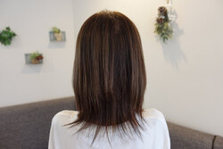 ソフトラベンダーに白髪ぼかしのハイライトカラー|hair doctor Luz石巻新成店