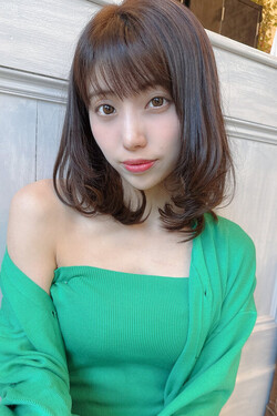 柔らかく上品なカール×小顔レイヤー