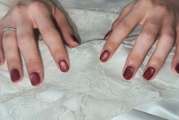 「ハンド マグネット・ワンカラー」 レッドマグネットで個性的に！|Nail Salon Linda