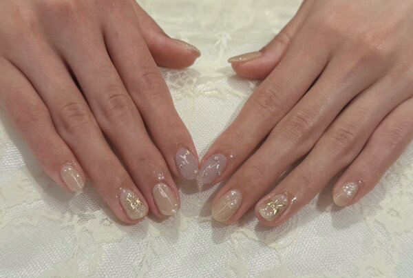 「ハンド  定額デザイン」 くすんだパープルとゴールドラメがぴったり！|Nail Salon Linda